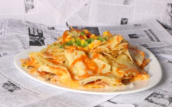 چیپس و پنیر ساده